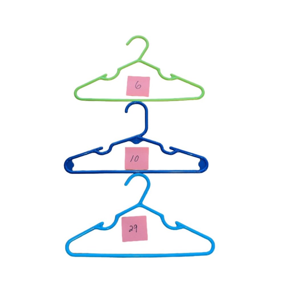 Childrens plastic hangers - 45 pieces